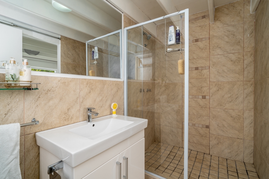 To Let 1 Bedroom Property for Rent in Fish Hoek Western Cape